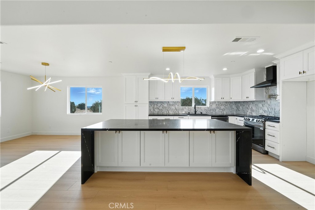 15658 Wells Fargo Street Property Photo 15