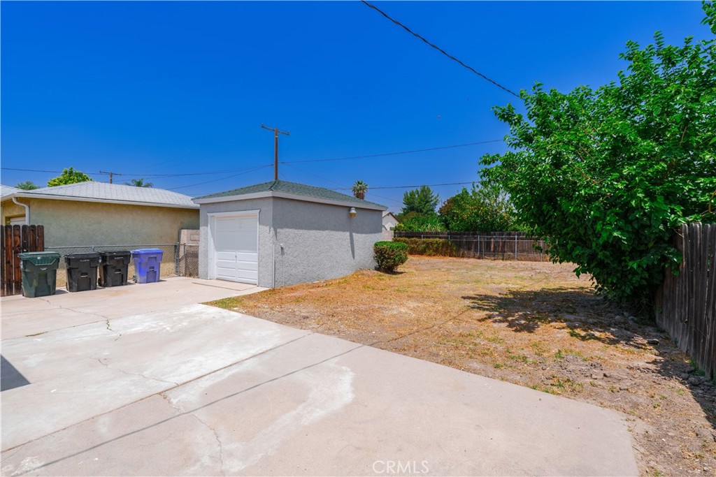 1356 W 10th Street Property Photo 16