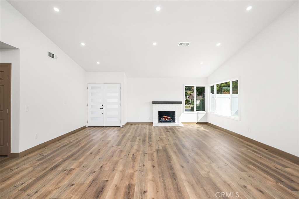 1563 Gary Lane Property Photo 8