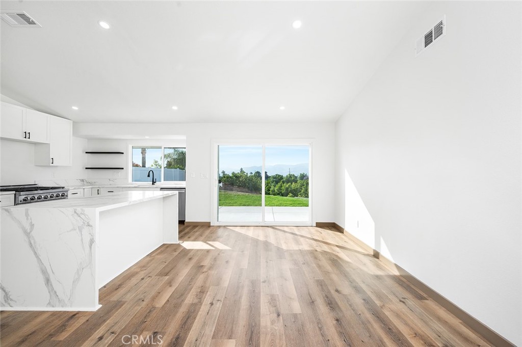 1563 Gary Lane Property Photo 15