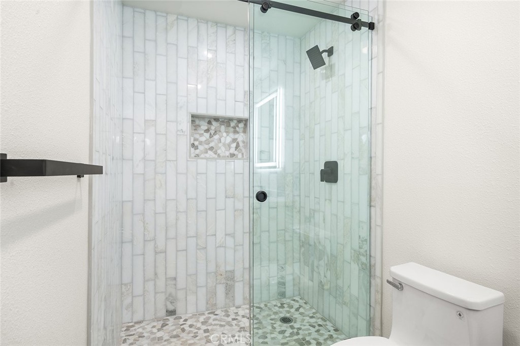 1563 Gary Lane Property Photo 25