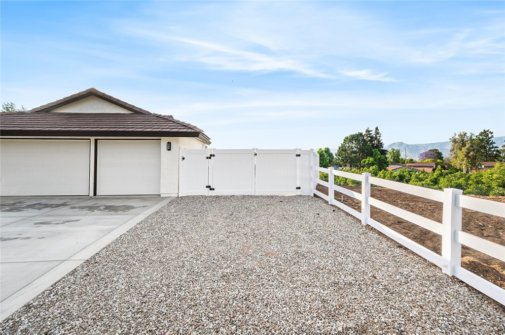 1563 Gary Lane Property Photo 42
