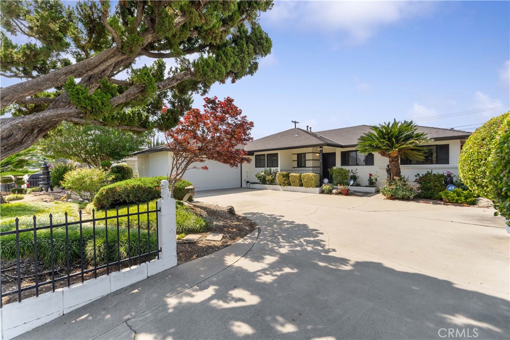 1315 E Wingate Street Property Photo 1