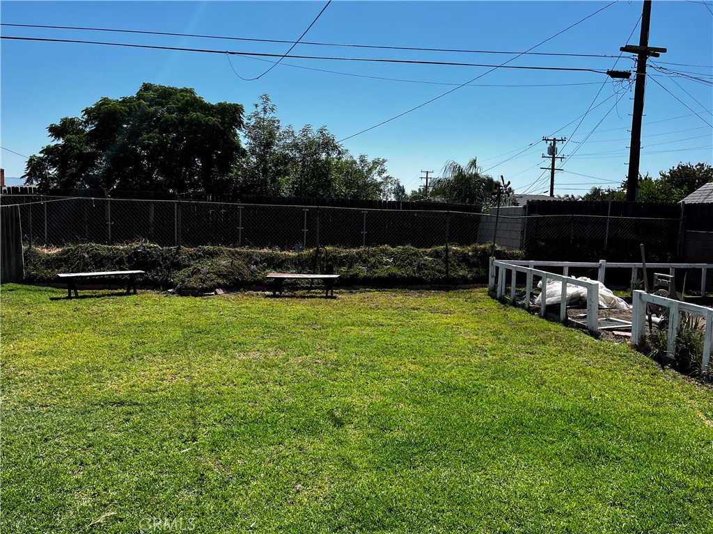 7887 Kempster Avenue Property Photo 3