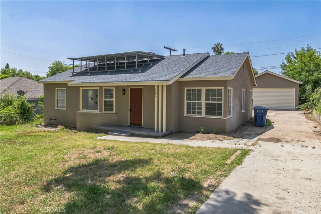 717 La Porte Avenue Property Photo 2