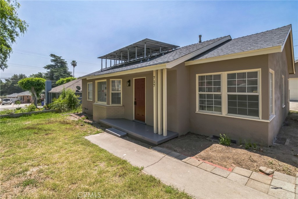 717 La Porte Avenue Property Photo 3