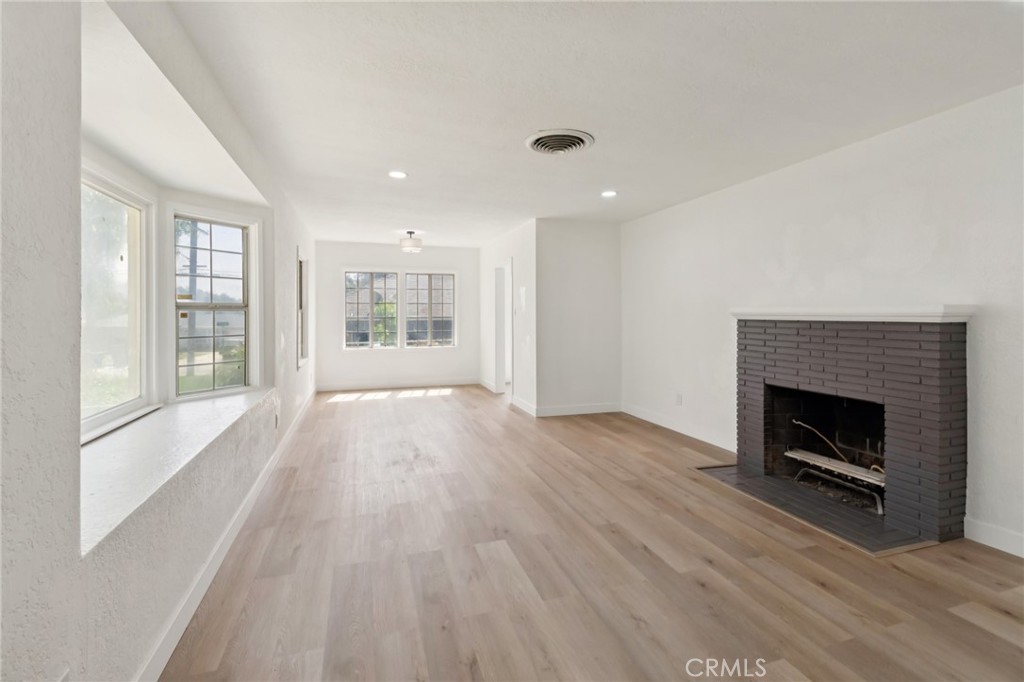717 La Porte Avenue Property Photo 4