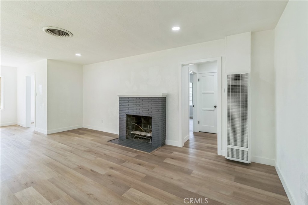 717 La Porte Avenue Property Photo 5