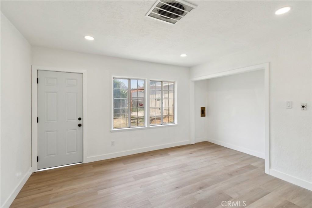 717 La Porte Avenue Property Photo 11