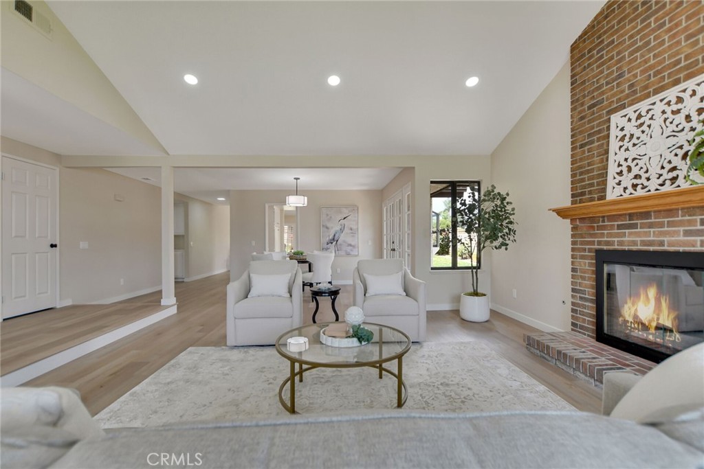 5697 Los Robles Property Photo 14