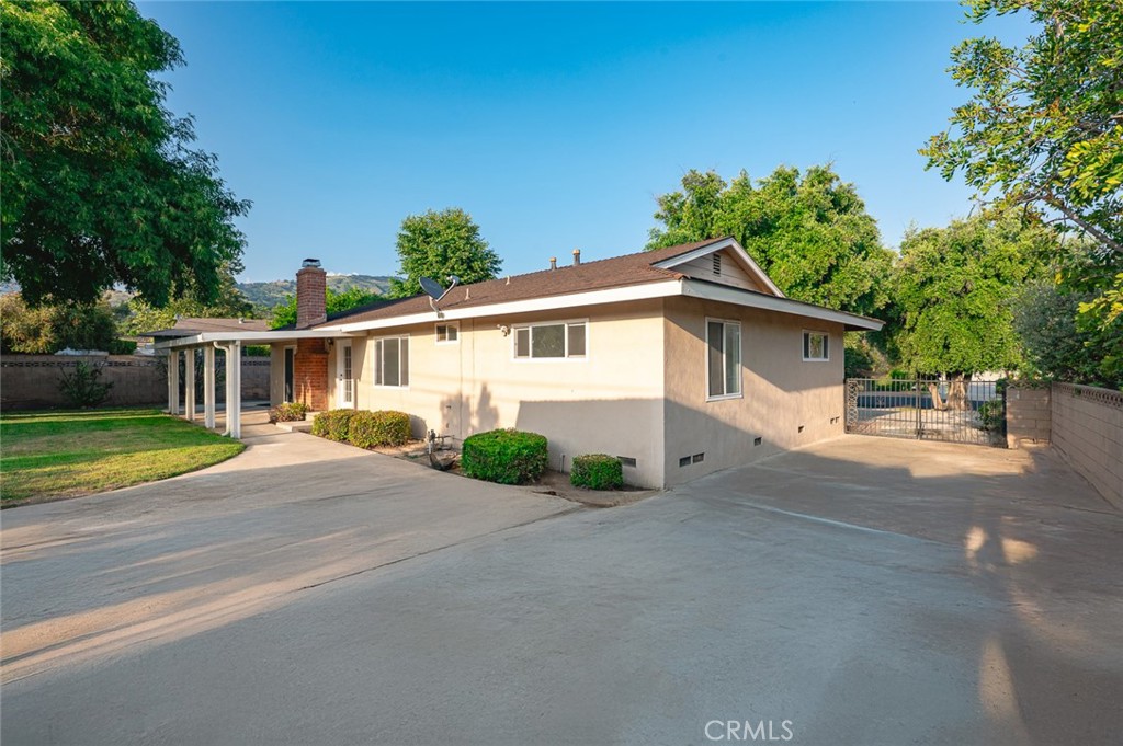 153 Underhill Drive Property Photo 6