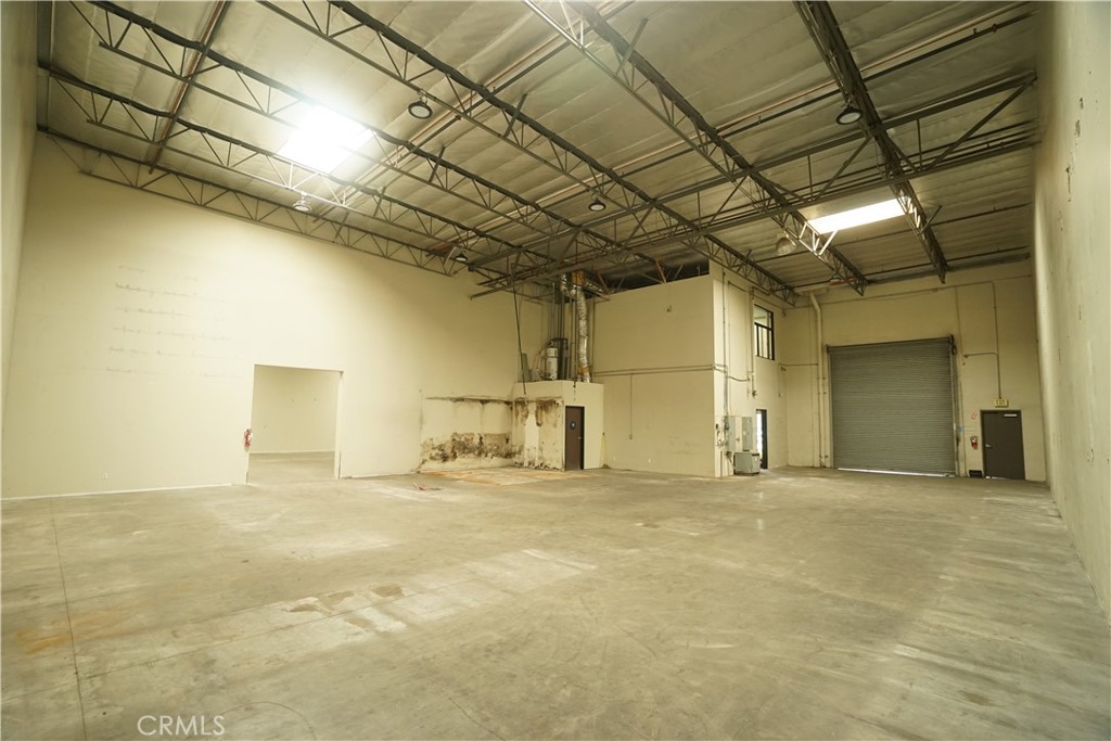 5055 Walnut Grove Avenue Property Photo 7