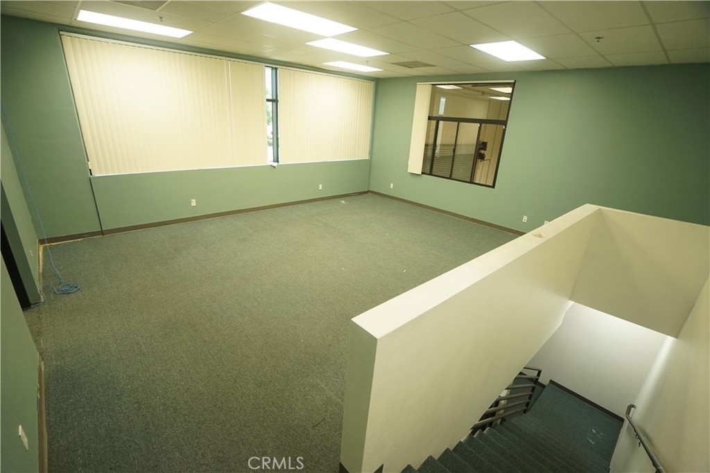 5055 Walnut Grove Avenue Property Photo 15