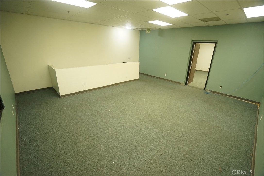 5055 Walnut Grove Avenue Property Photo 16