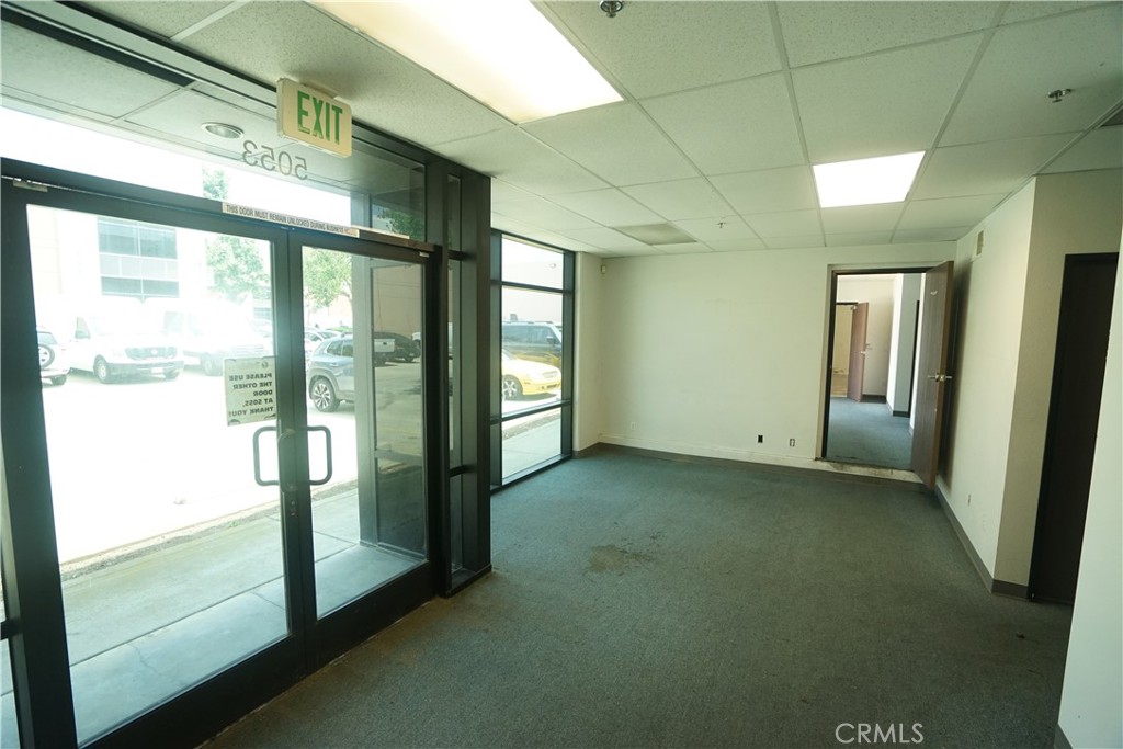 5053 Walnut Grove Avenue Property Photo 4