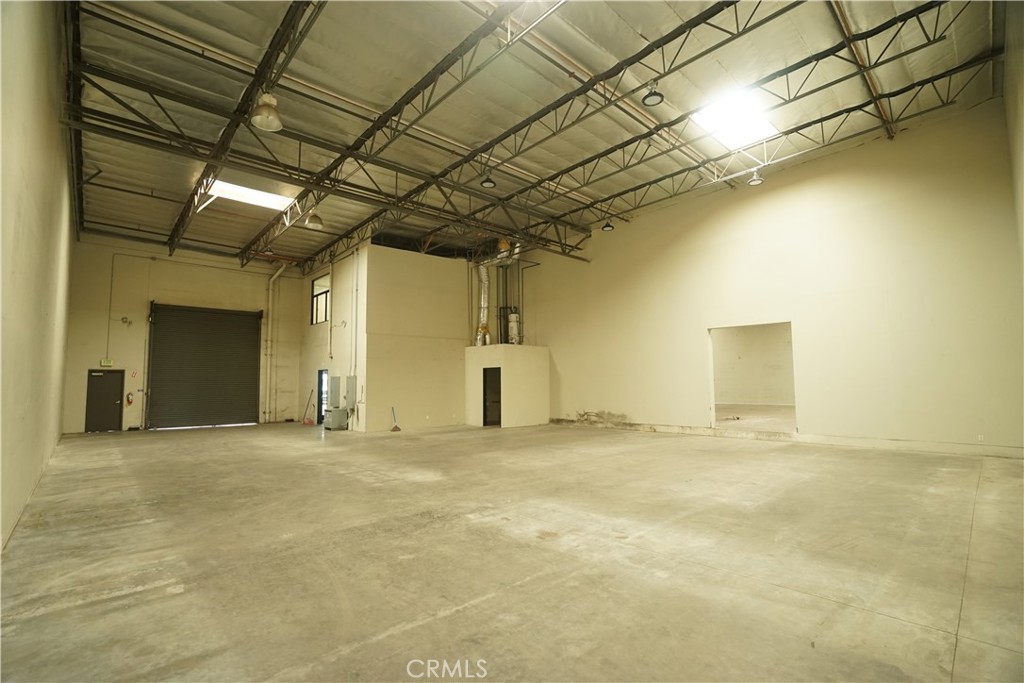 5053 Walnut Grove Avenue Property Photo 8