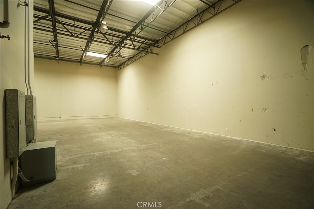 5053 Walnut Grove Avenue Property Photo 11