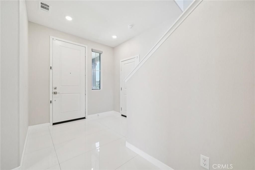 16773 Grapefruit Lane Property Photo 4