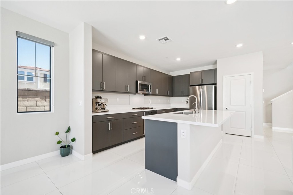 16773 Grapefruit Lane Property Photo 14