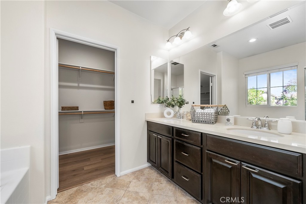 8022 Cresta Bella Road Property Photo 19