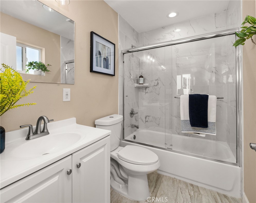 565 N Meridian Avenue Property Photo 23