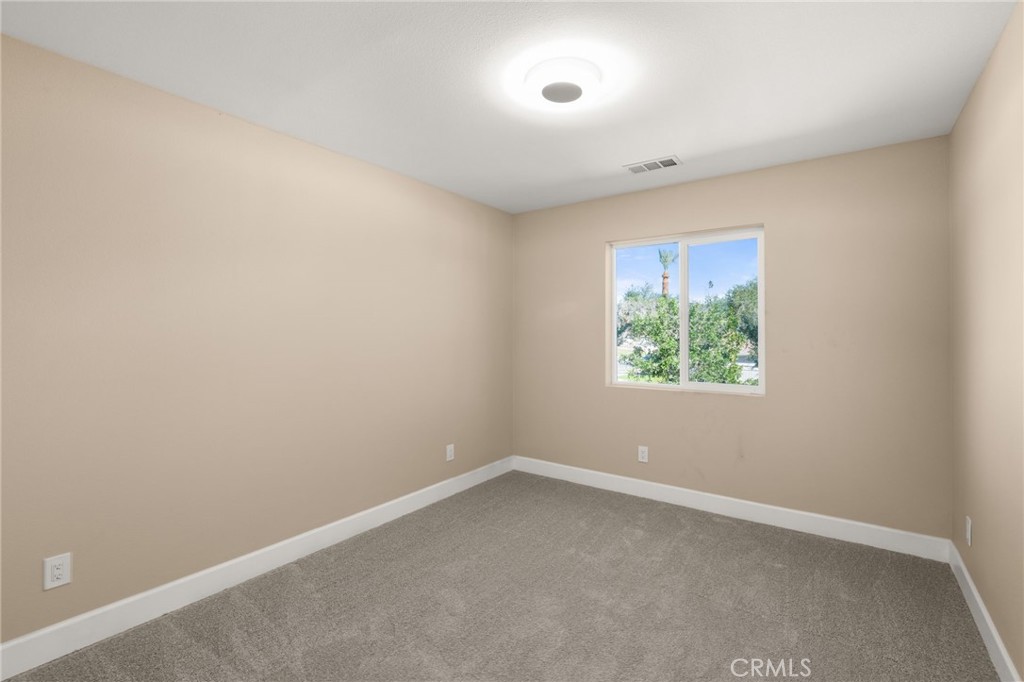 565 N Meridian Avenue Property Photo 29