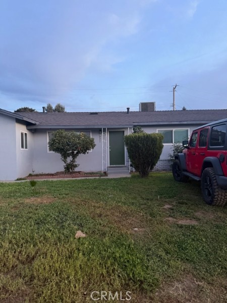 1627 W Riggin Avenue Property Photo 1