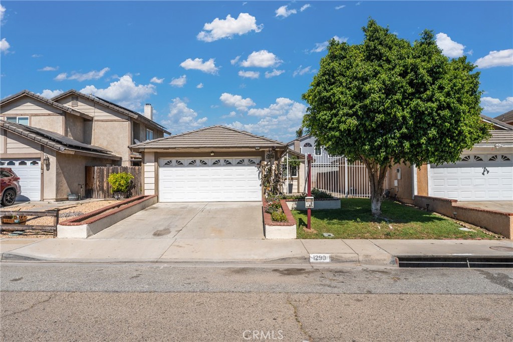 1290 N Coral Tree Road Property Photo 1