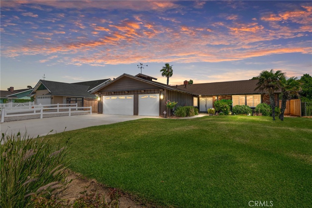 5353 Trail Street Property Photo 1