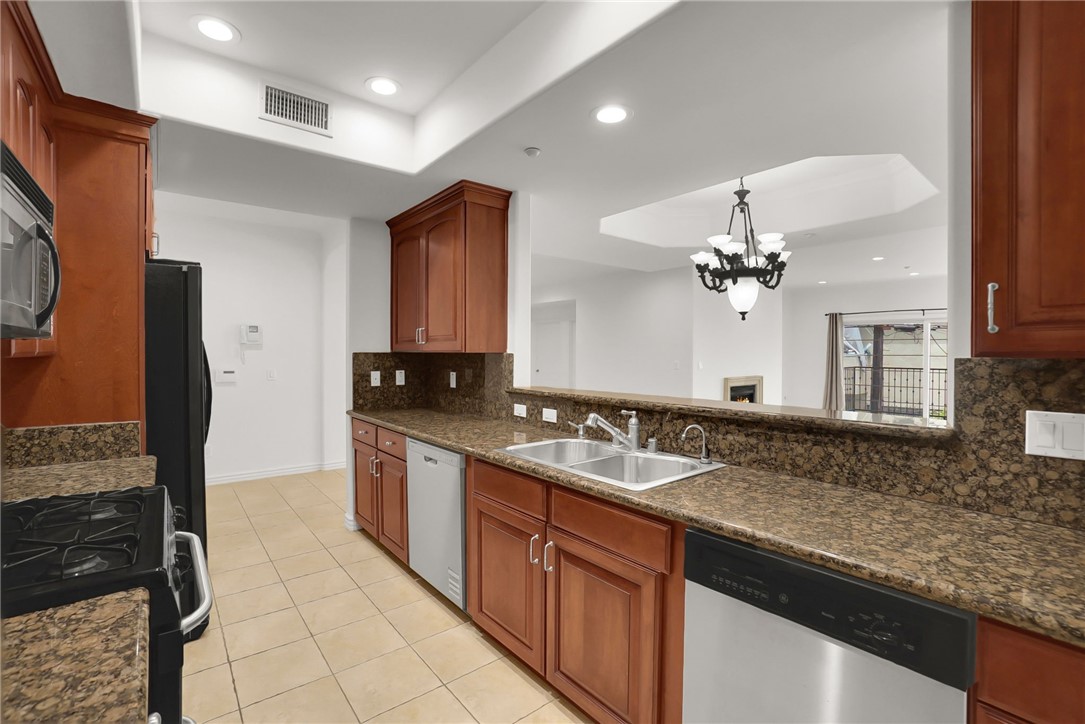 8555 Cashio Street 203 Property Photo 17