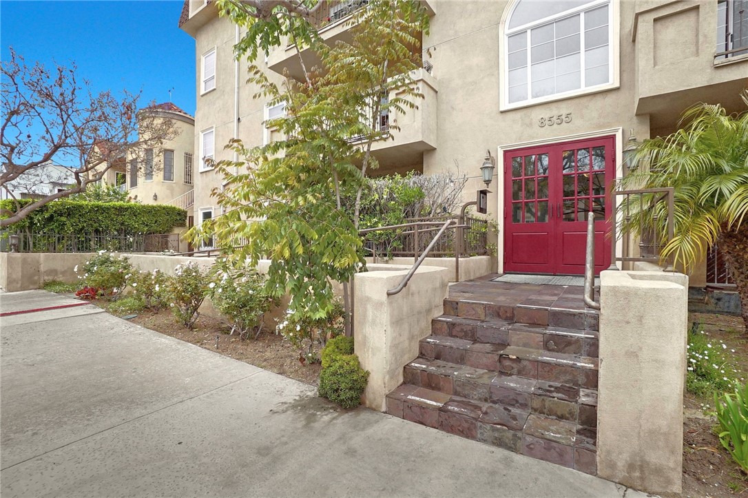 8555 Cashio Street 203 Property Photo 25