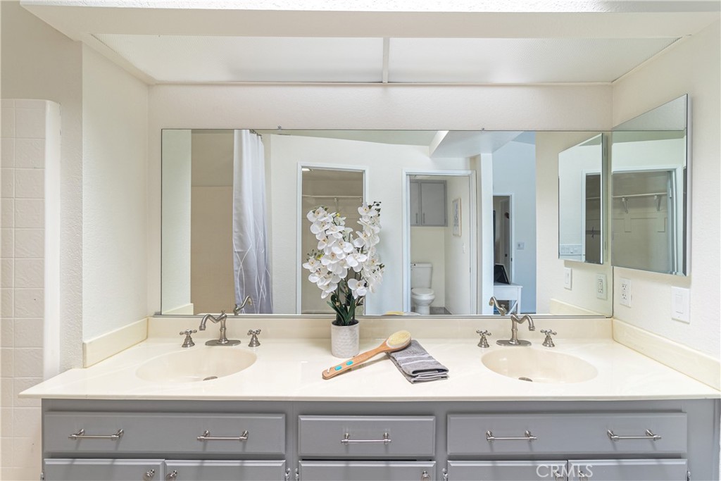 1534 W Summerset Drive Property Photo 23