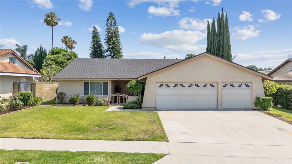 1646 E Mobeck Street Property Photo 1