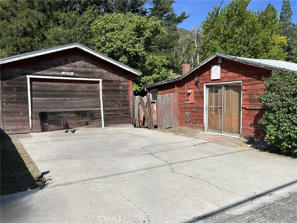 13923 Meadow Lane Property Photo 1
