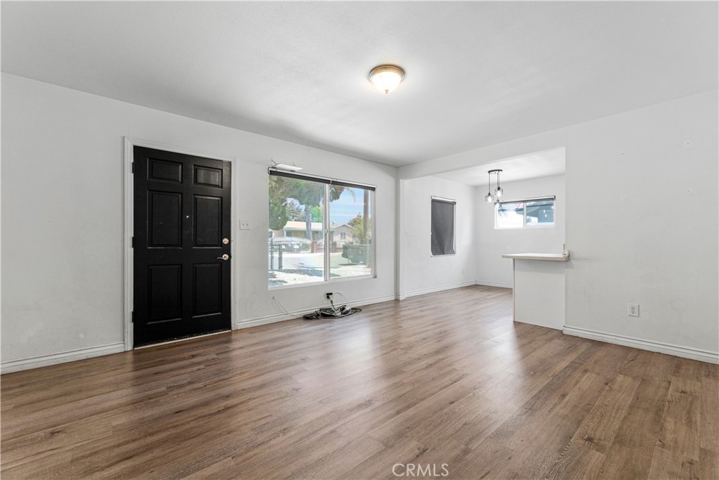 455 E Wilson Street Property Photo 3
