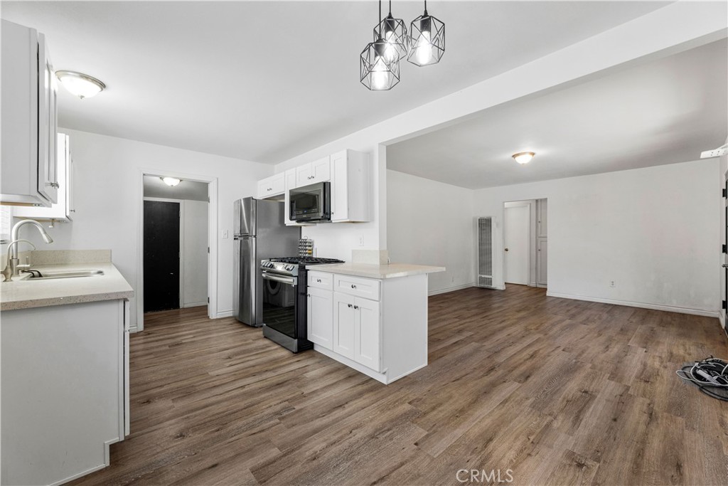 455 E Wilson Street Property Photo 7