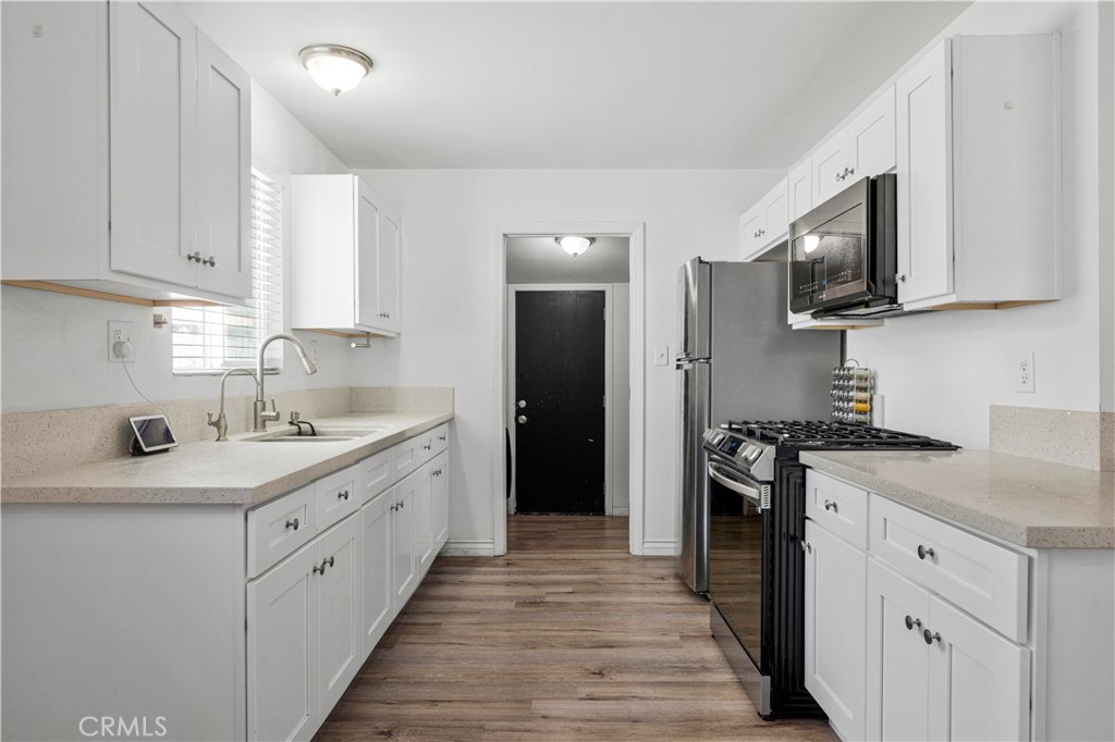 455 E Wilson Street Property Photo 8