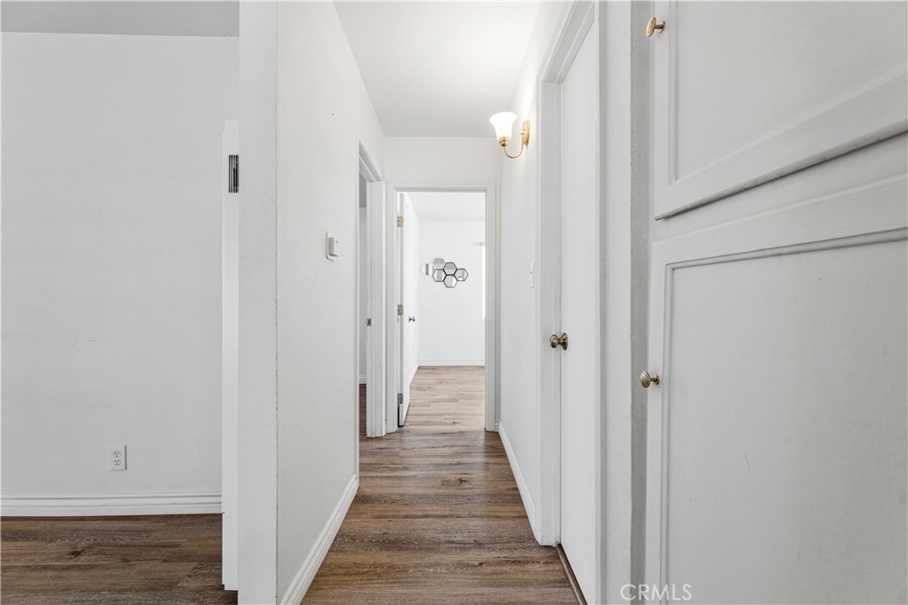 455 E Wilson Street Property Photo 10
