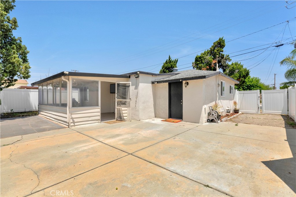 455 E Wilson Street Property Photo 24