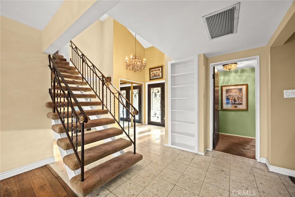 724 N Montebello Boulevard Property Photo 6