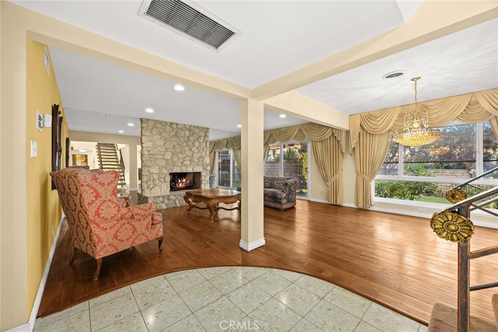 724 N Montebello Boulevard Property Photo 8