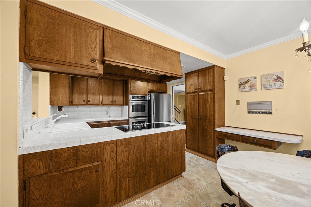 724 N Montebello Boulevard Property Photo 14