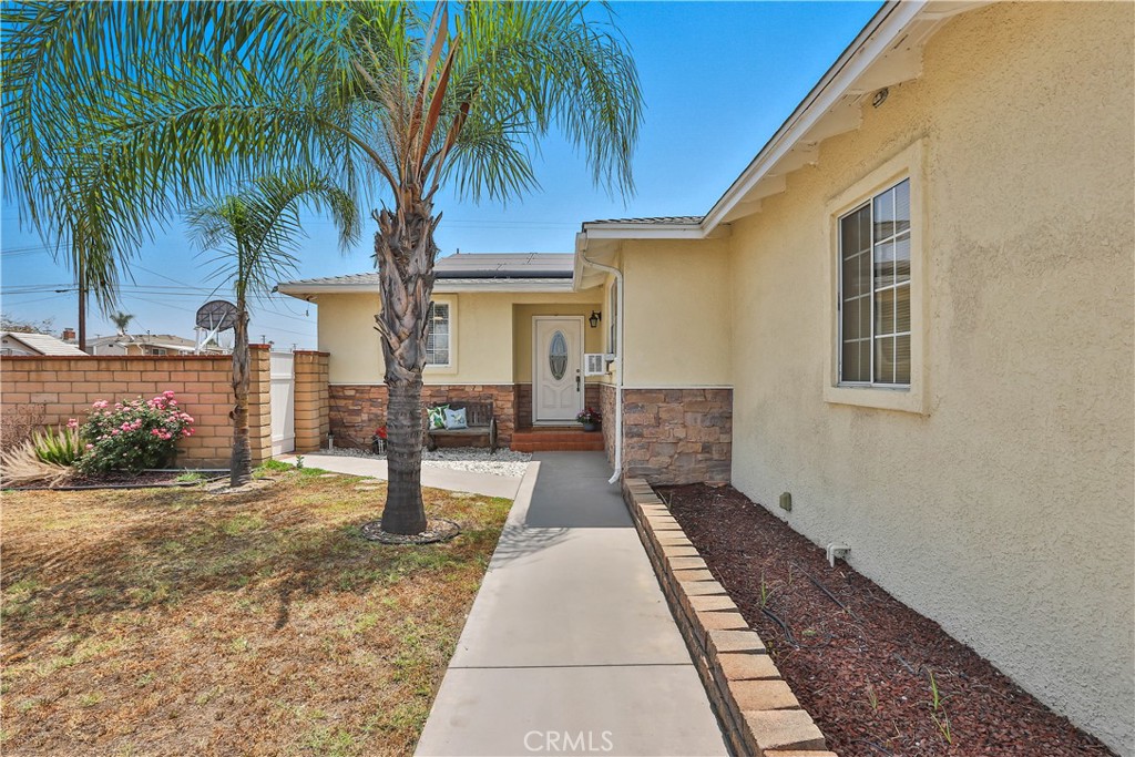 5066 North Nearglen Avenue Property Photo 1