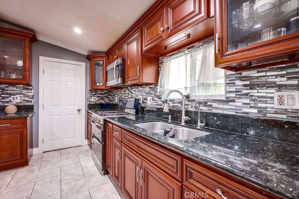 201 S Pennsylvania Avenue 01 Property Photo 6