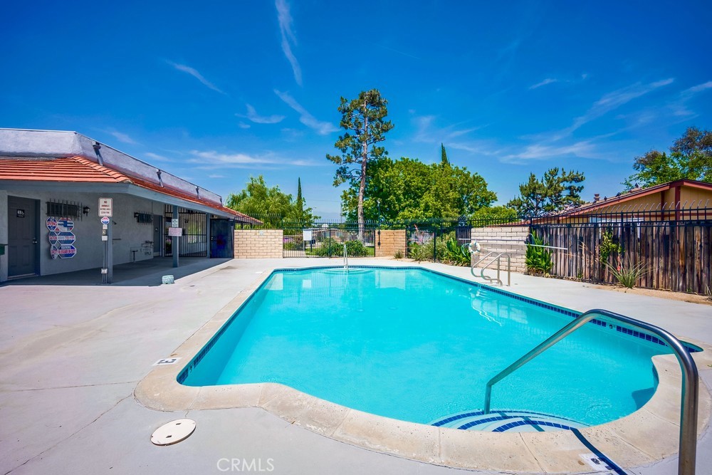 201 S Pennsylvania Avenue 01 Property Photo 22