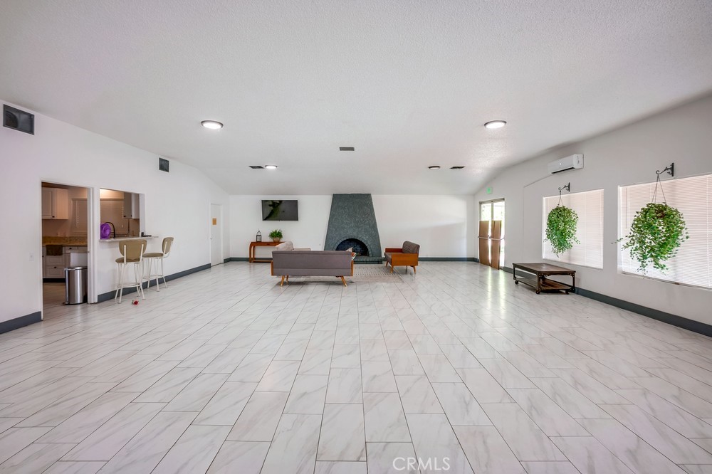 201 S Pennsylvania Avenue 01 Property Photo 23