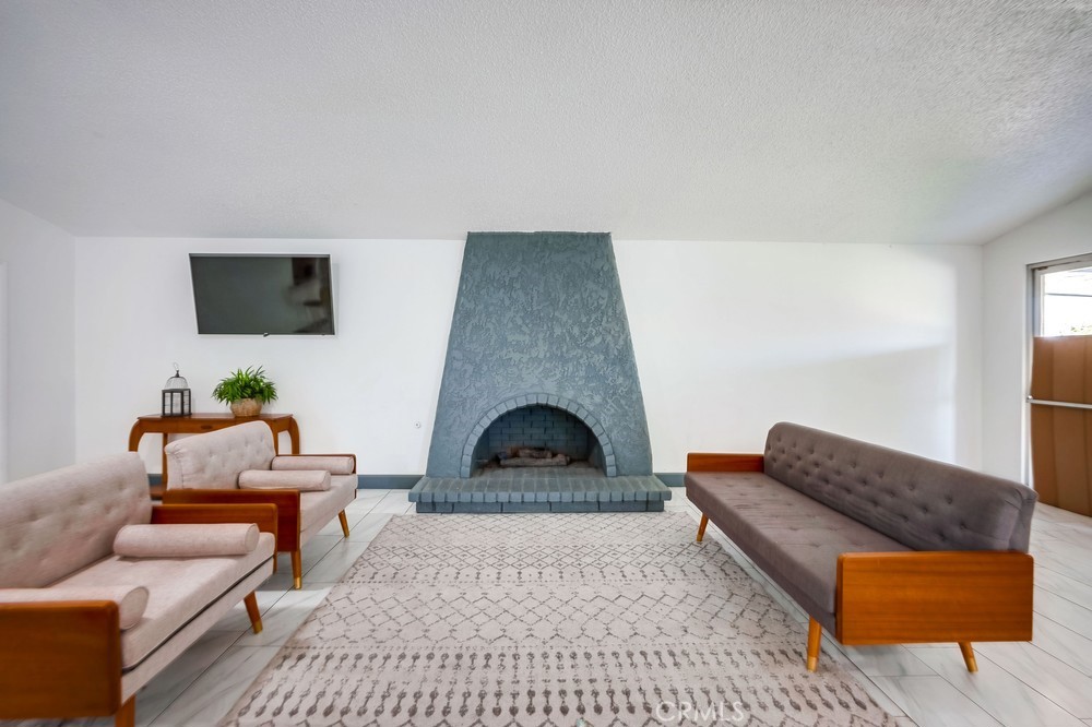 201 S Pennsylvania Avenue 01 Property Photo 24