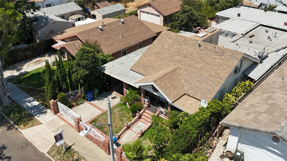 431 N Workman Street Property Photo 4