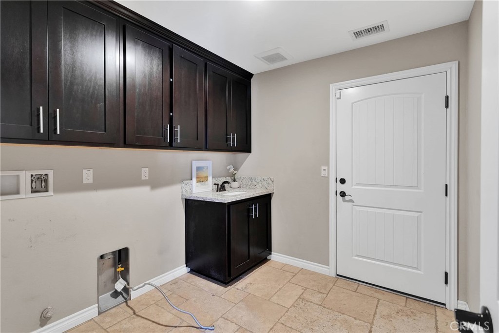8383 Buckthorn Avenue Property Photo 15