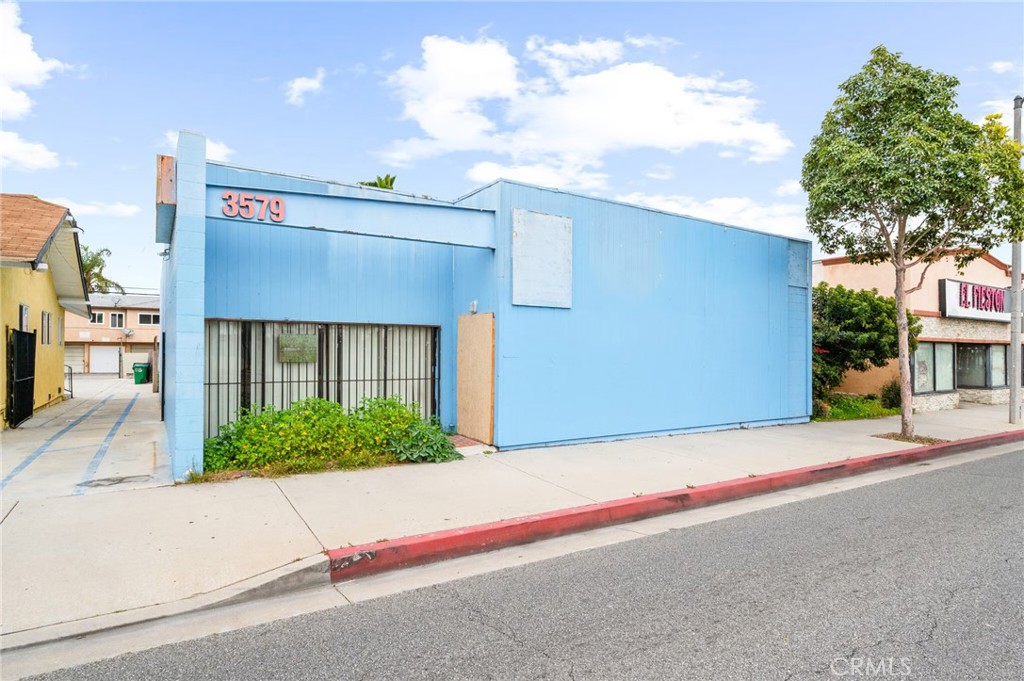 3579 Gage Avenue Property Photo